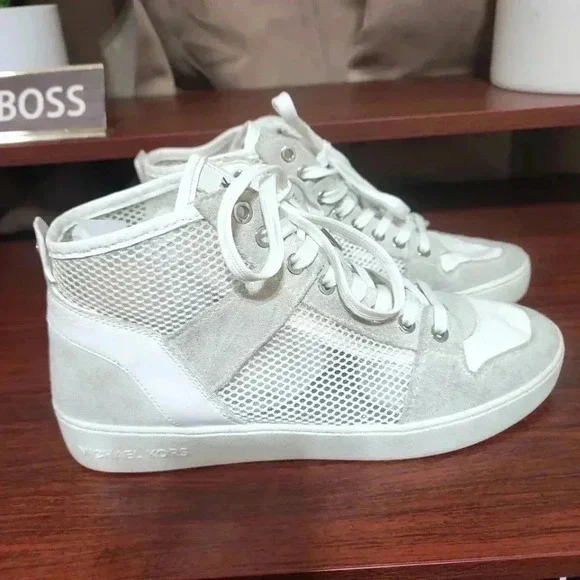 Michael Kors Matty High top sneakers. Size 9.5 - Picture 7 of 12